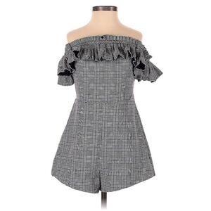 Urban Outfitters Size 0 black/White plaid off the shoulder ruffle detail romper